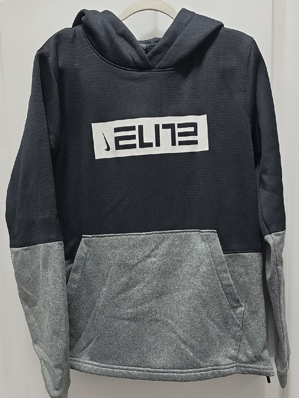 Nike Black & Gray ELITE Colorblock Kids Hoodie